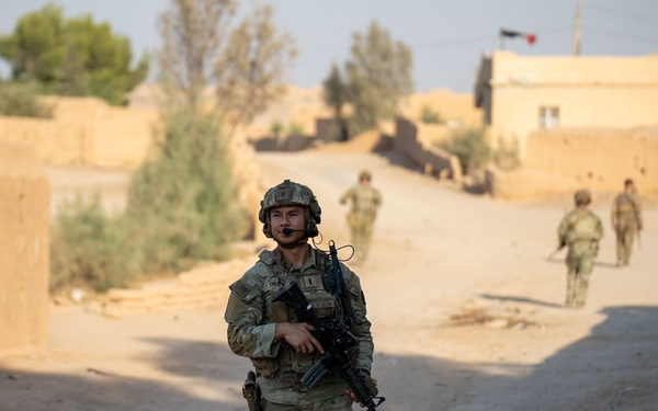 U.S. Soldiers and SDF conduct joint patrol