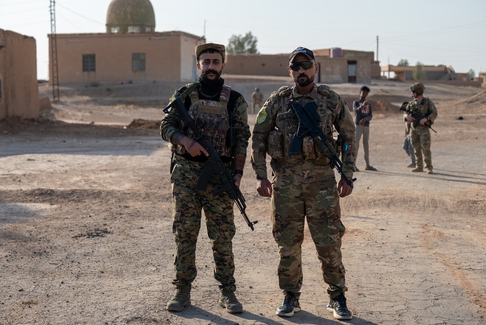 U.S. Soldiers and SDF conduct joint patrol