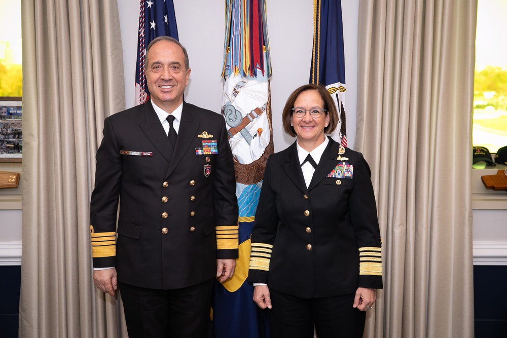 CNO meets with the Turkish Head of Navy