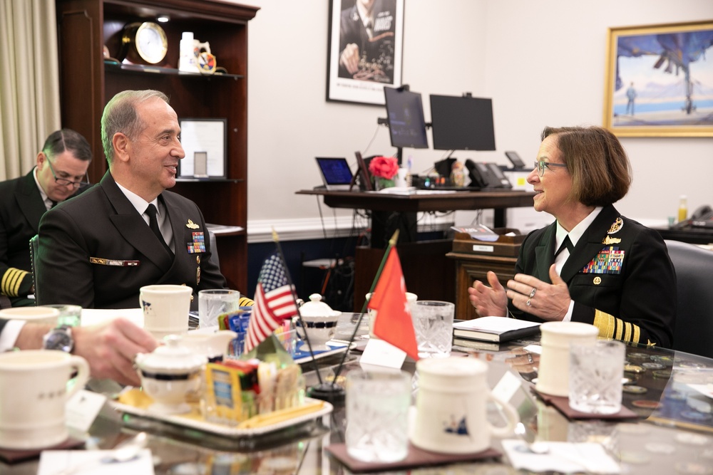 CNO meets with the Turkish Head of Navy