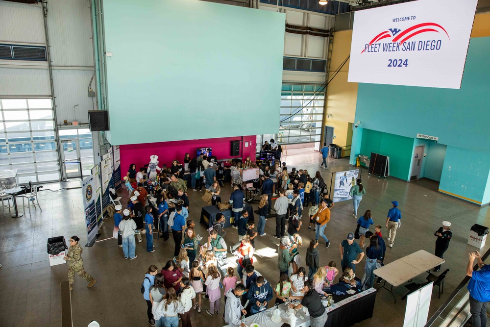 Student STEM Days at Fleet Week San Diego