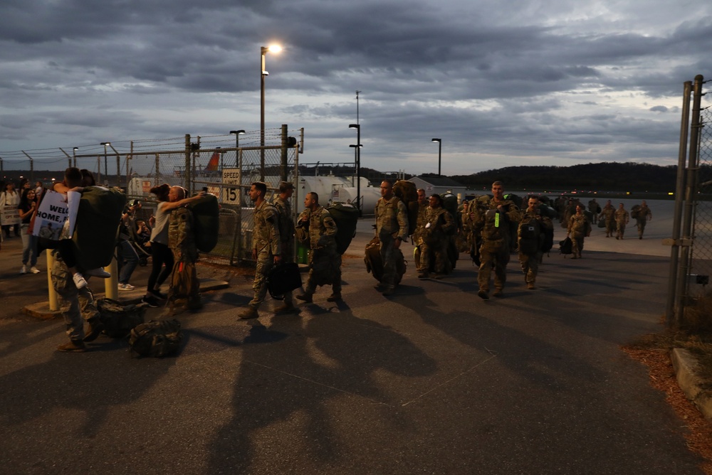 Pa. Guard Soldiers reunite with loved ones after deployment