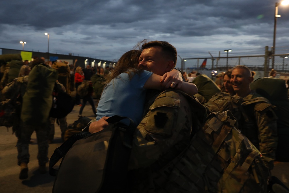 Pa. Guard Soldiers reunite with loved ones after deployment