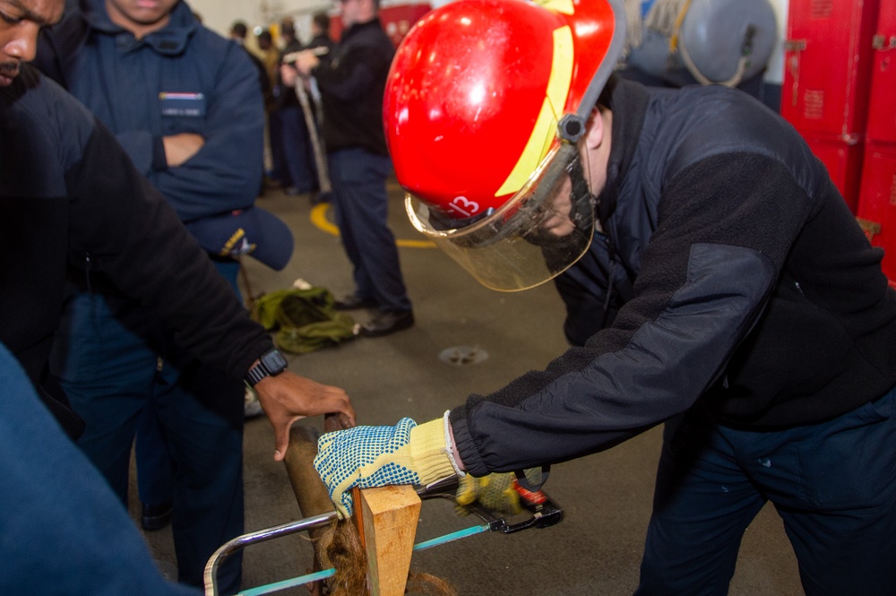 USS Ronald Reagan (CVN 76) conducts pipe patching training