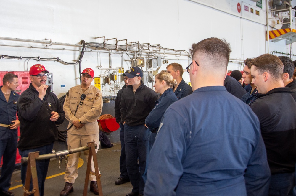 USS Ronald Reagan (CVN 76) conducts pipe patching training