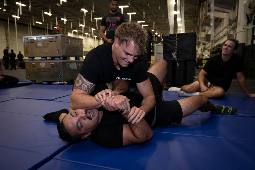 Nimitz Sailors Practice Brazilian Jiu-Jitsu