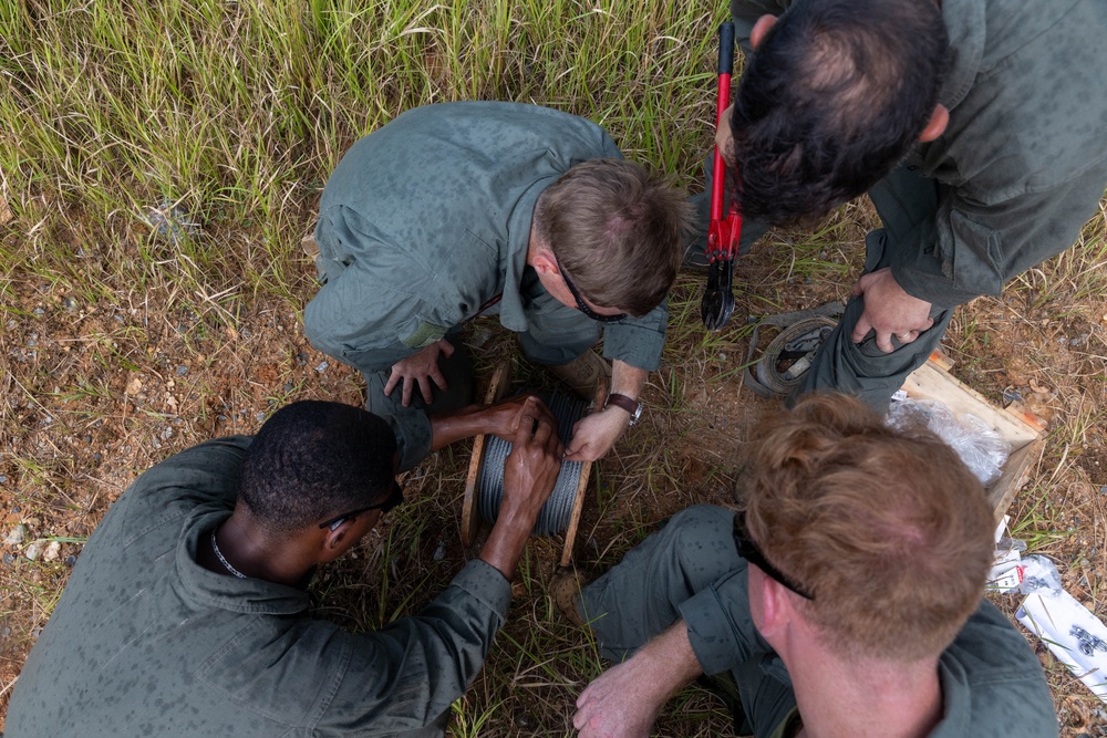 MWSS-172 EOD technicians and engineers prepare for static fire