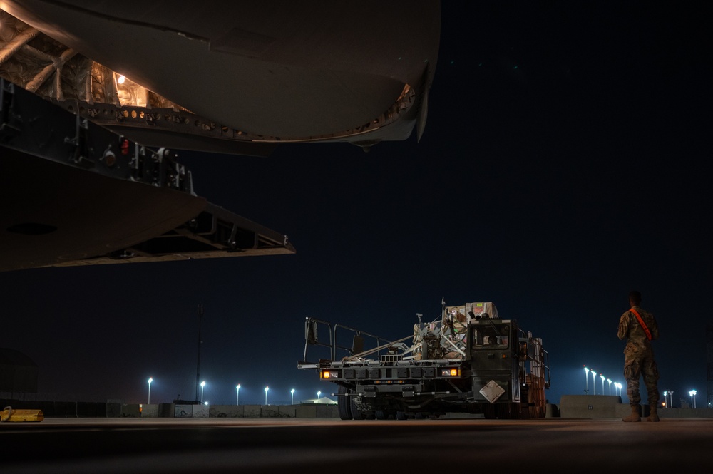 U.S. C-17 Moves troops and cargo throughout CENTCOM