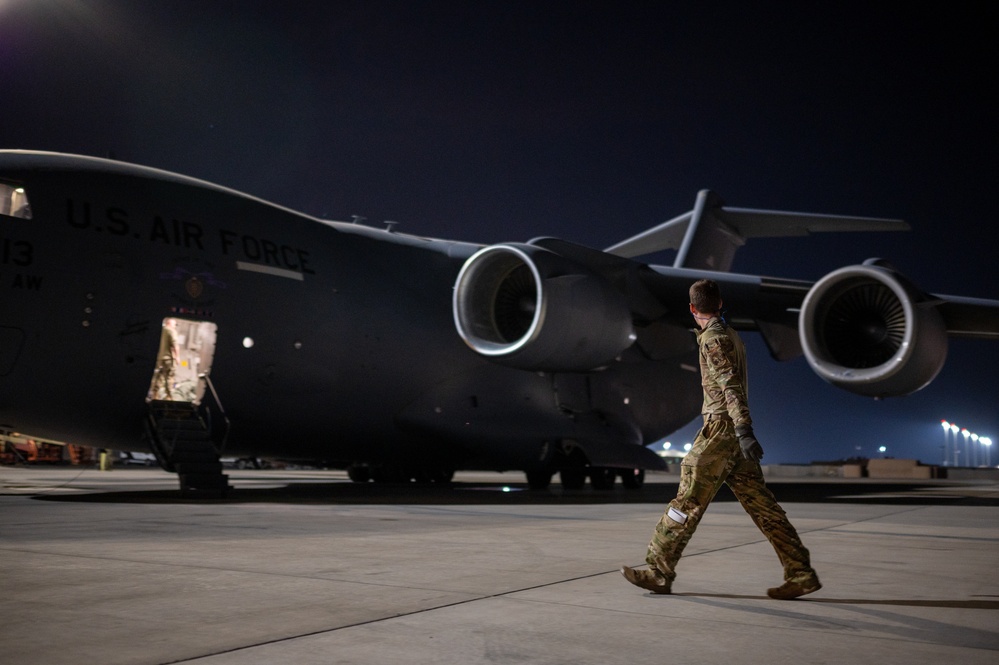 U.S. C-17 Moves troops and cargo throughout CENTCOM