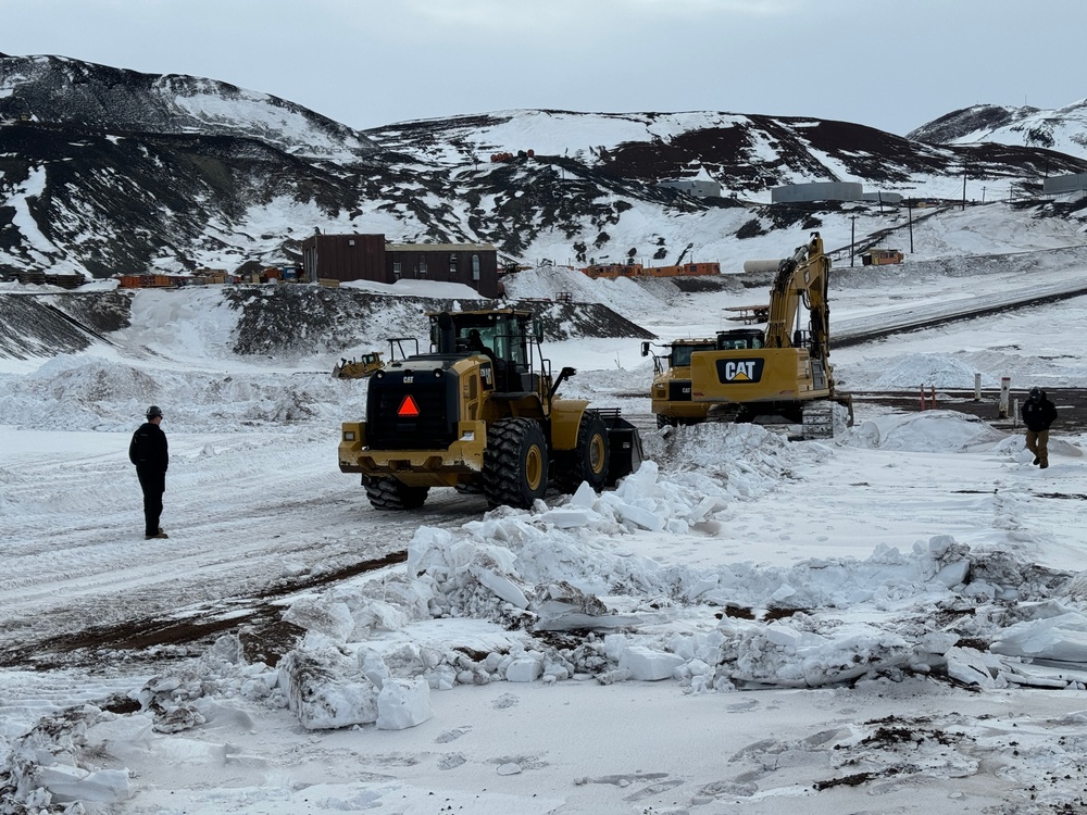 DET Antarctica Snow Removal (NMCB-3)