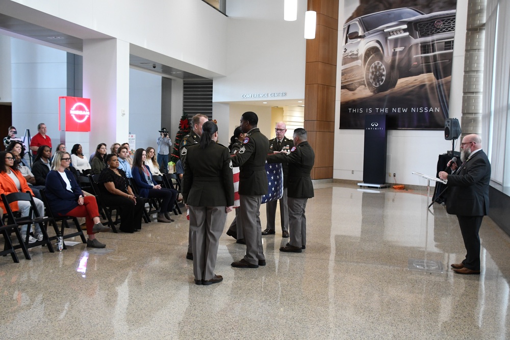 Recruiters support flag retirement ceremony