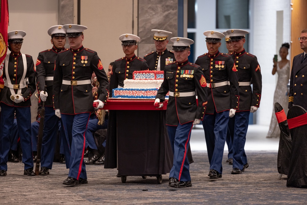 Headquarters and Headquarters Squadron celebrates the 249th Marine Corps Birthday