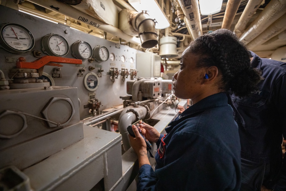 Watch Standers Aboard the USS Cole