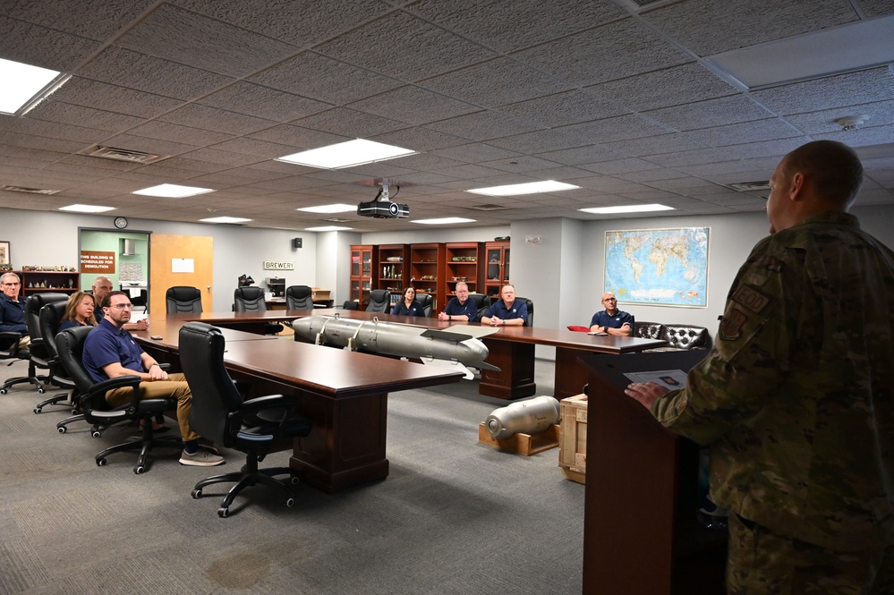 307th Bomb Wing hosts USAA tour