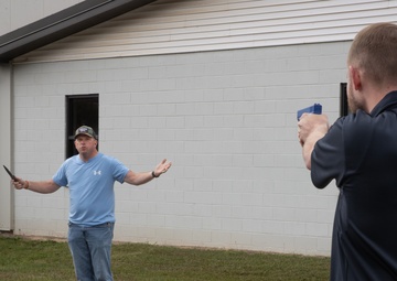 Alabama Guard’s military police hosts hostage negotiation training