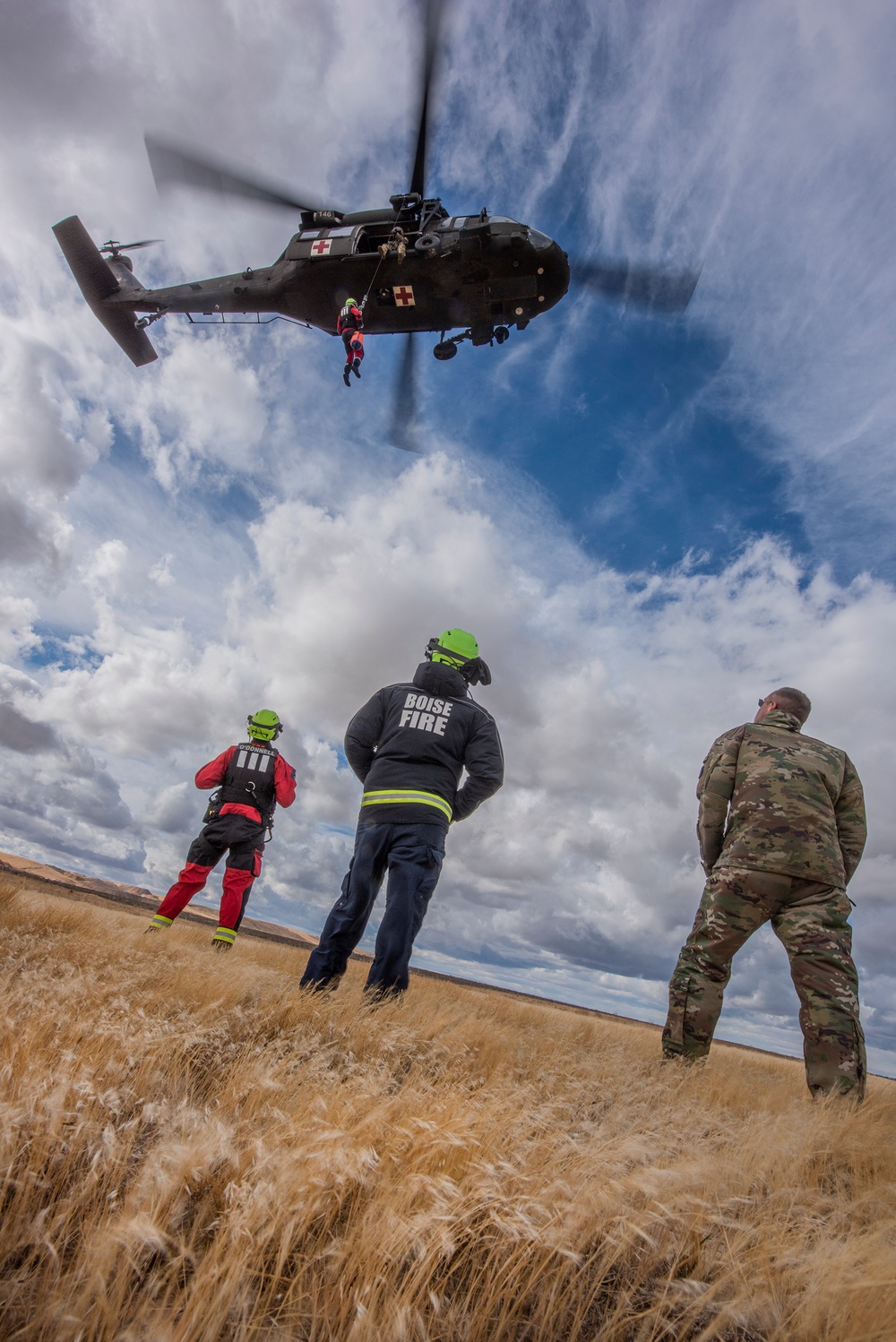 Soldiers, firefighters conduct joint hoist rescue training