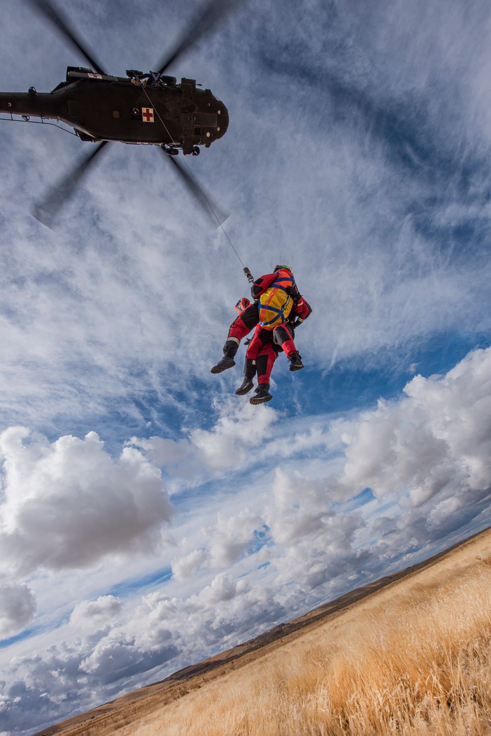 Soldiers, firefighters conduct joint hoist rescue training