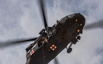 Soldiers, firefighters conduct joint hoist rescue training