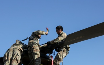 California Army National Guard Set Up Chinook At Headquarters