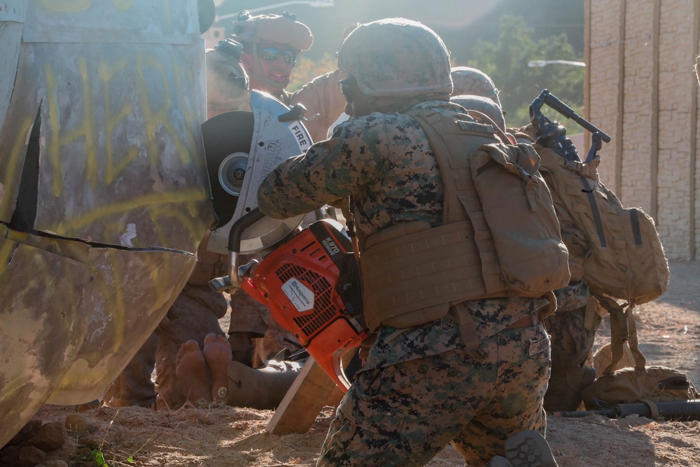 V17 Marines conduct TRAP course with EOTG