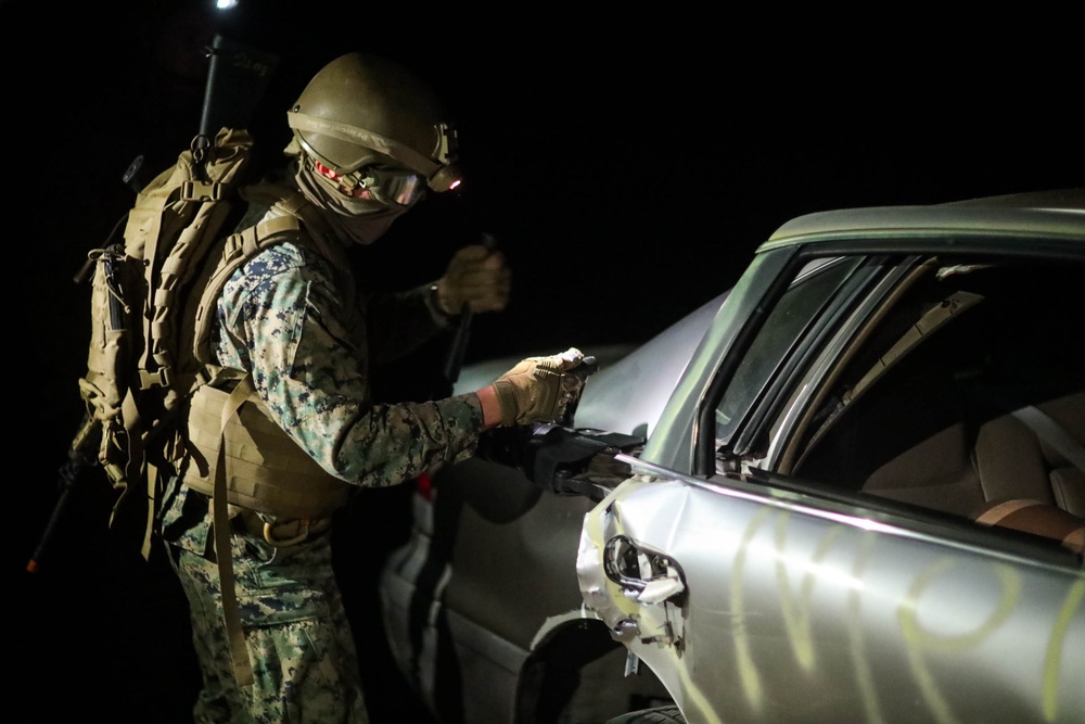 V17 Marines conduct TRAP course with EOTG