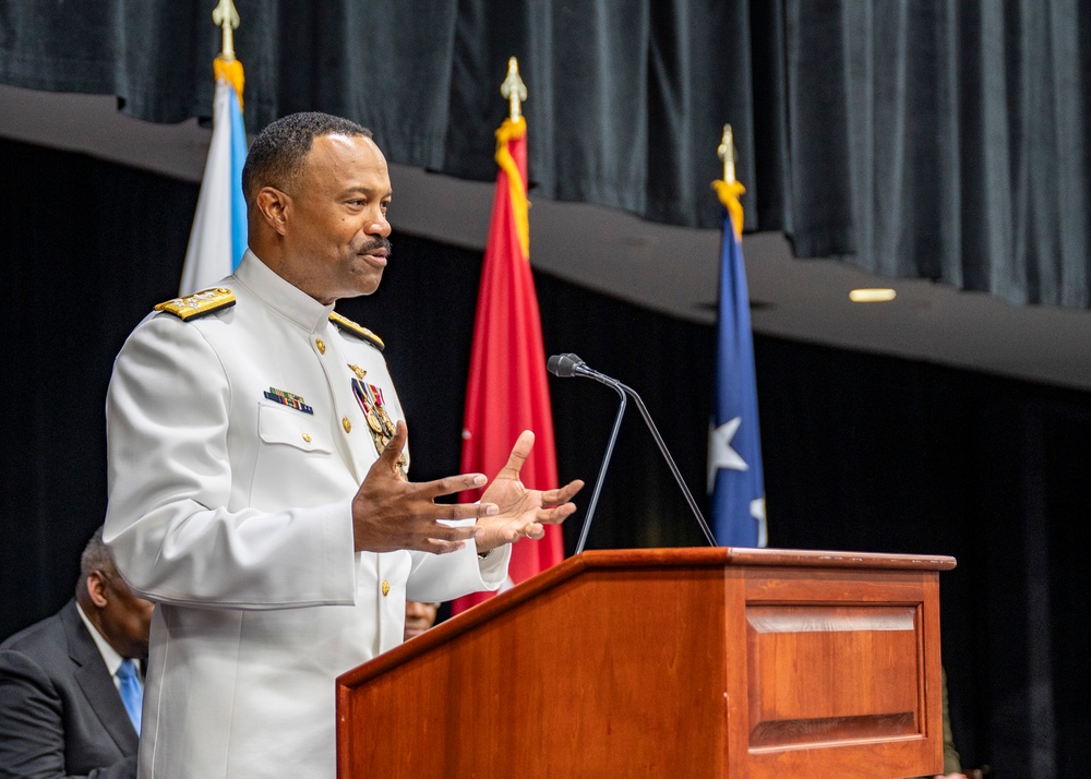 Adm. Holsey Takes Command of U.S. Southern Command