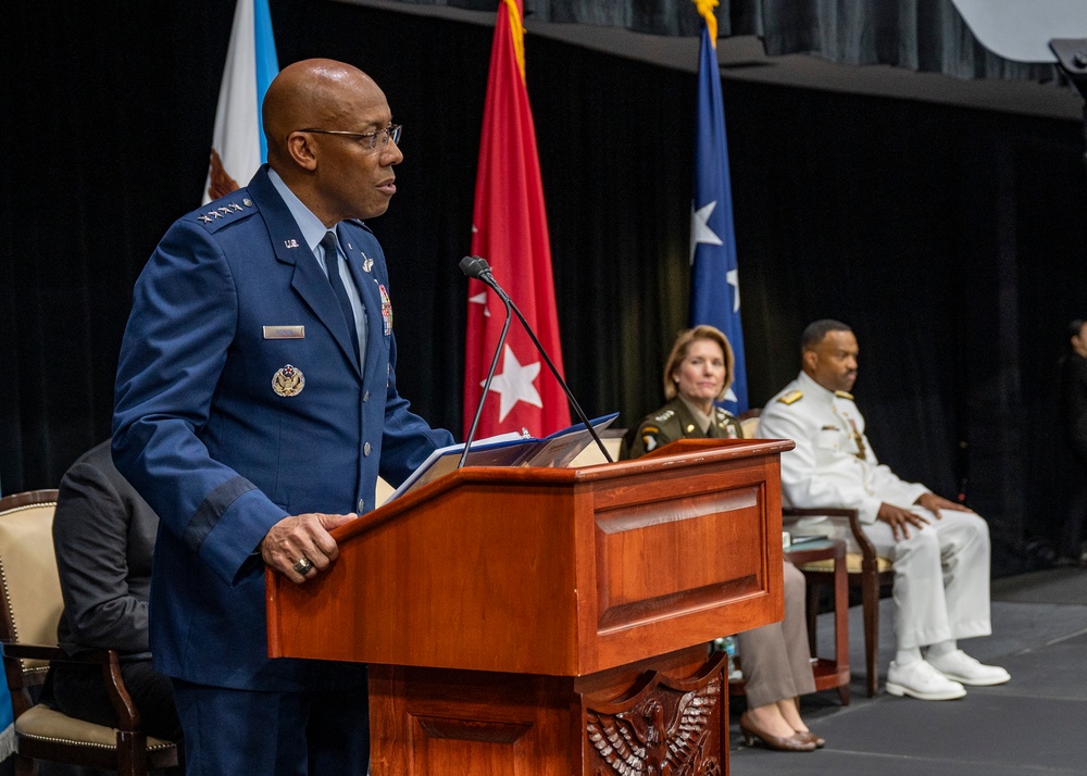 Adm. Holsey Takes Command of U.S. Southern Command