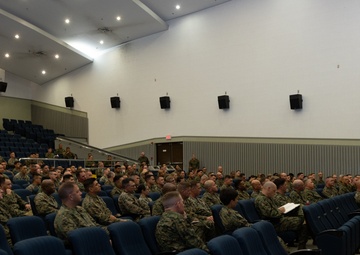 Lt. Gen. Sklenka visits Camp Foster