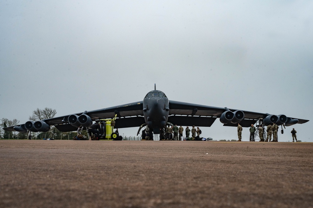 Two B-52s land at RAF Fairford for BTF 25-1