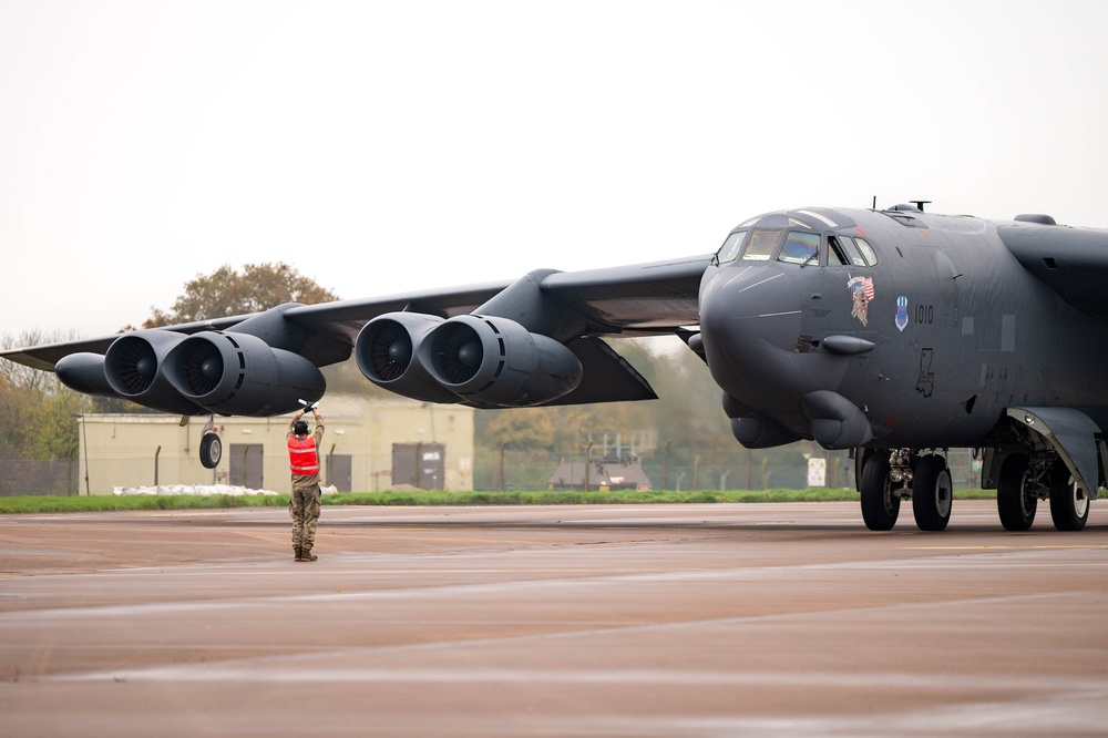 B-52s land at RAF Fairford for BTF 25-1