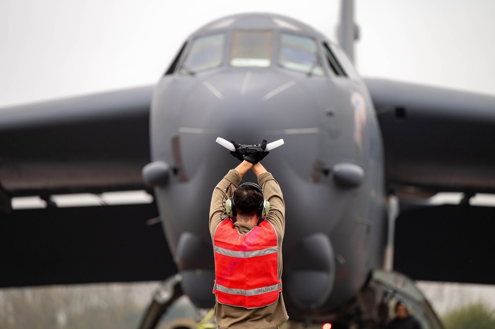 B-52s land at RAF Fairford for BTF 25-1