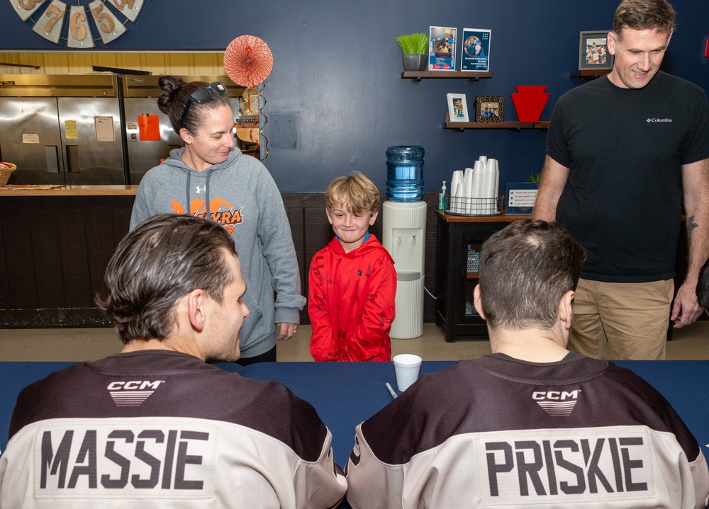Defending Calder Cup champion Hershey Bears visit Fort Indiantown Gap, Pennsylvania National Guard members