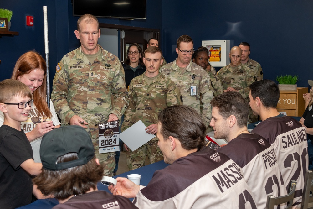 Defending Calder Cup champion Hershey Bears visit Fort Indiantown Gap, Pennsylvania National Guard members