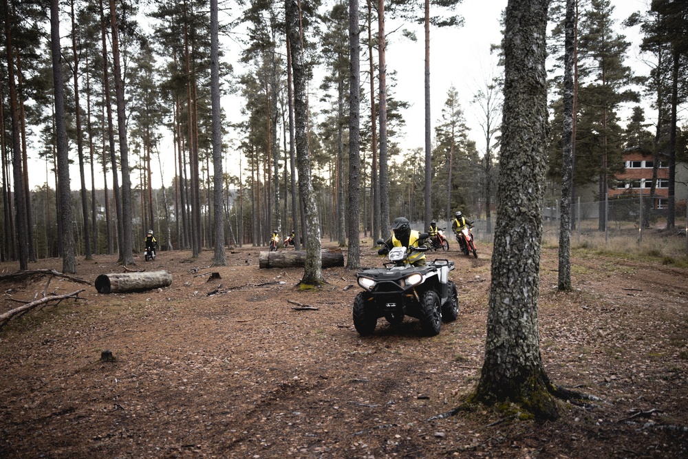 U.S. Marines Conduct Dirt Bike Course