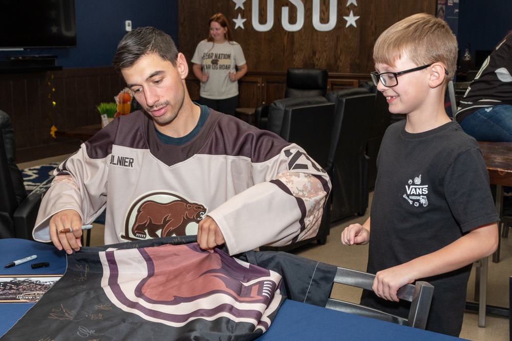 Defending Calder Cup champion Hershey Bears visit Fort Indiantown Gap, Pennsylvania National Guard members