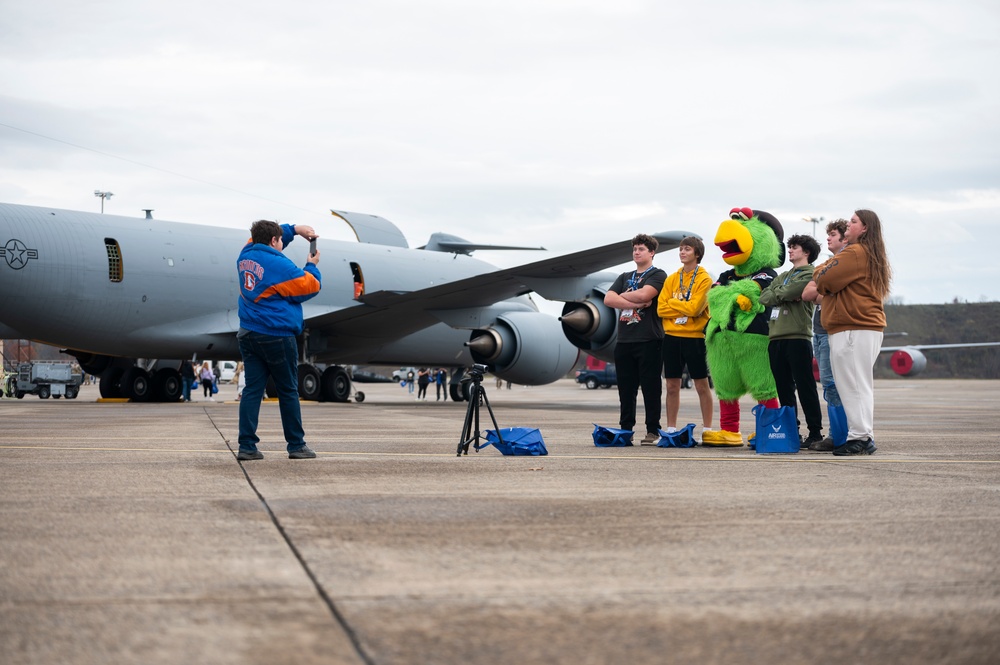 171 ARW Hosts Memorable All-Star Leadership Day for Local High School Students