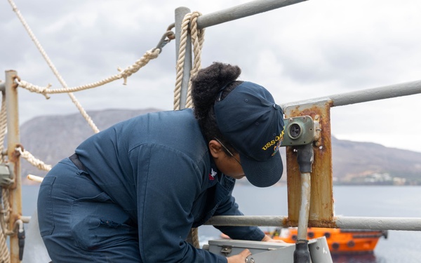 USS OAK HILL ARRIVES IN SOUDA BAY, GREECE