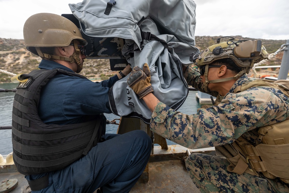 USS OAK HILL ARRIVES IN SOUDA BAY, GREECE