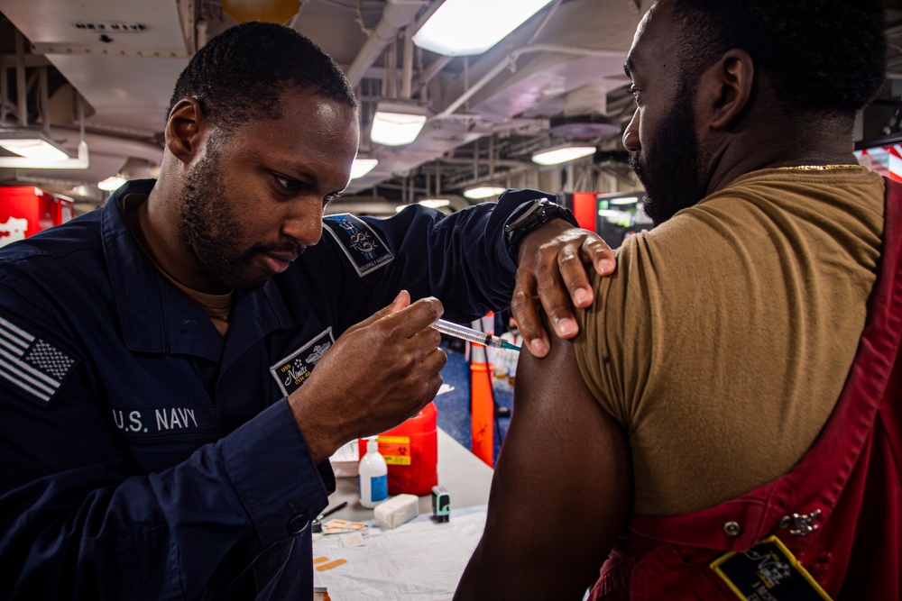 Nimitz Sailor Administers Flu-Shot