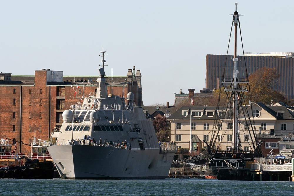 USS Nantucket Arrives for Commissioning in Boston