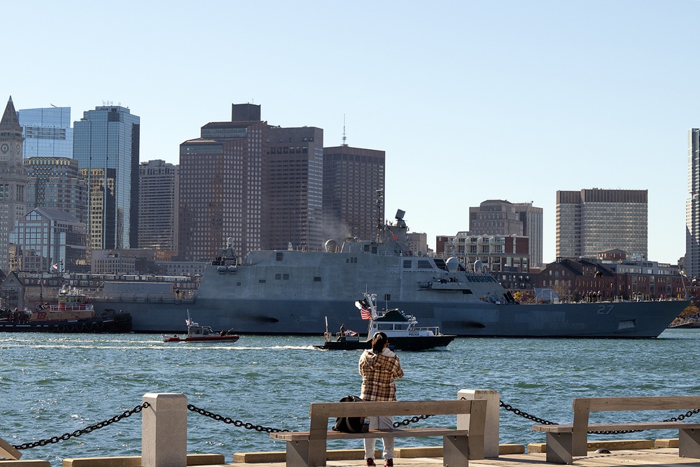 USS Nantucket Arrives for Commissioning in Boston