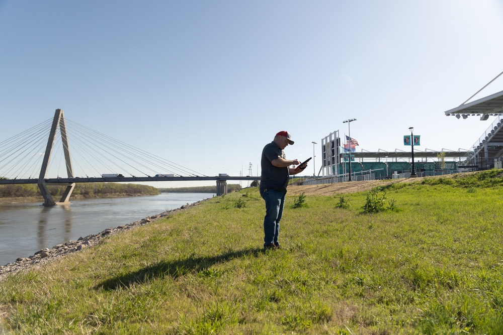 Geotechnical Engineers Conduct Federal Levee Inspection in Kansas City