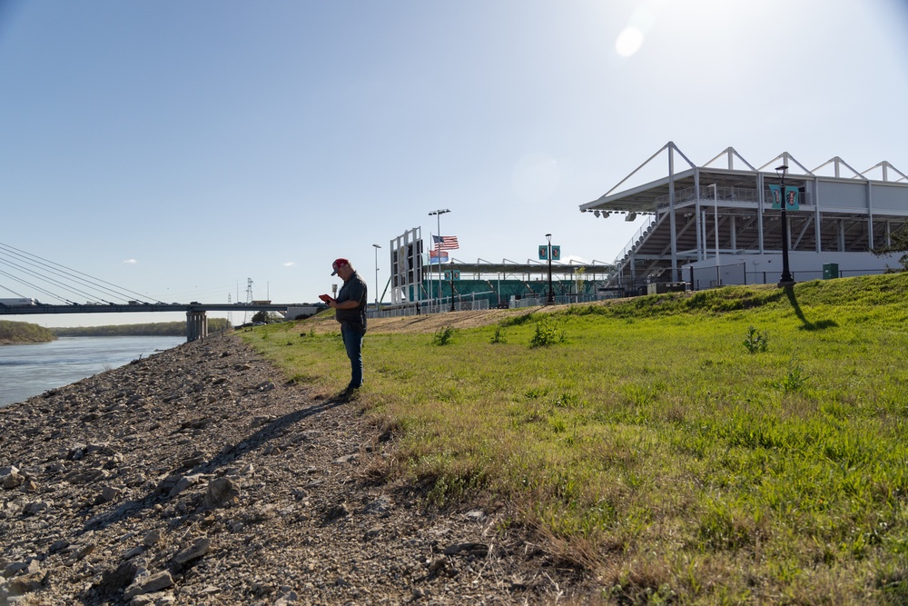 Geotechnical Engineers Conduct Federal Levee Inspection in Kansas City