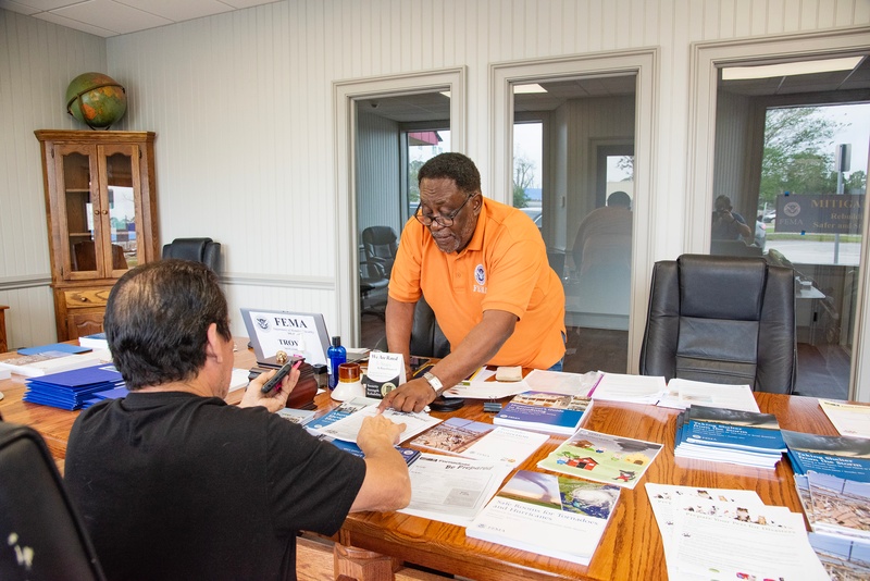 FEMA Helps a Hurricane Survivor Learn about Mitigation Information