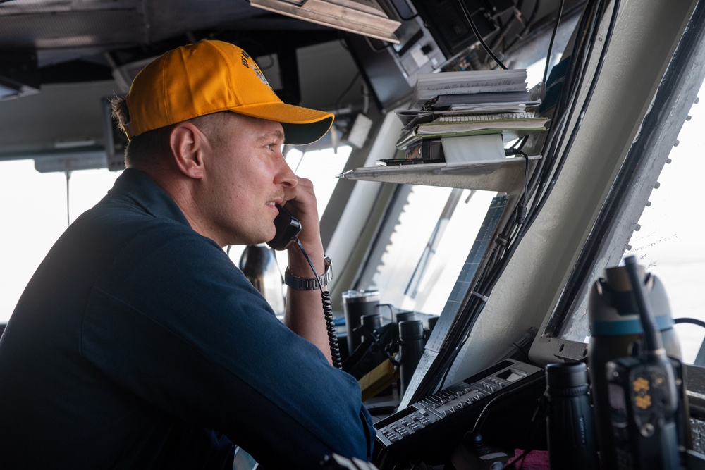 USS Ronald Reagan (CVN 76) Sailors perform bridge operations