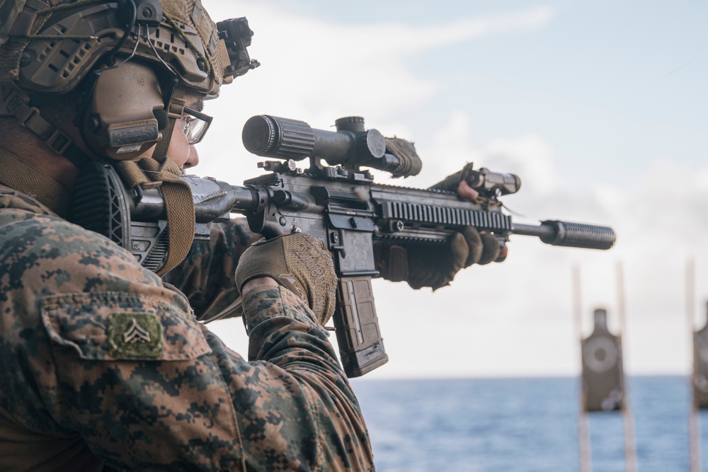 BLT 1/5 Maintains Readiness Underway with Live-fire Deck Shoot