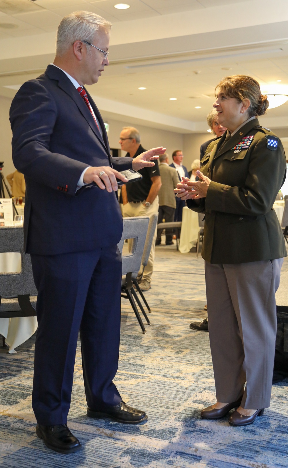 Army Reserve leader shares Army Reserve insights at commerce luncheon