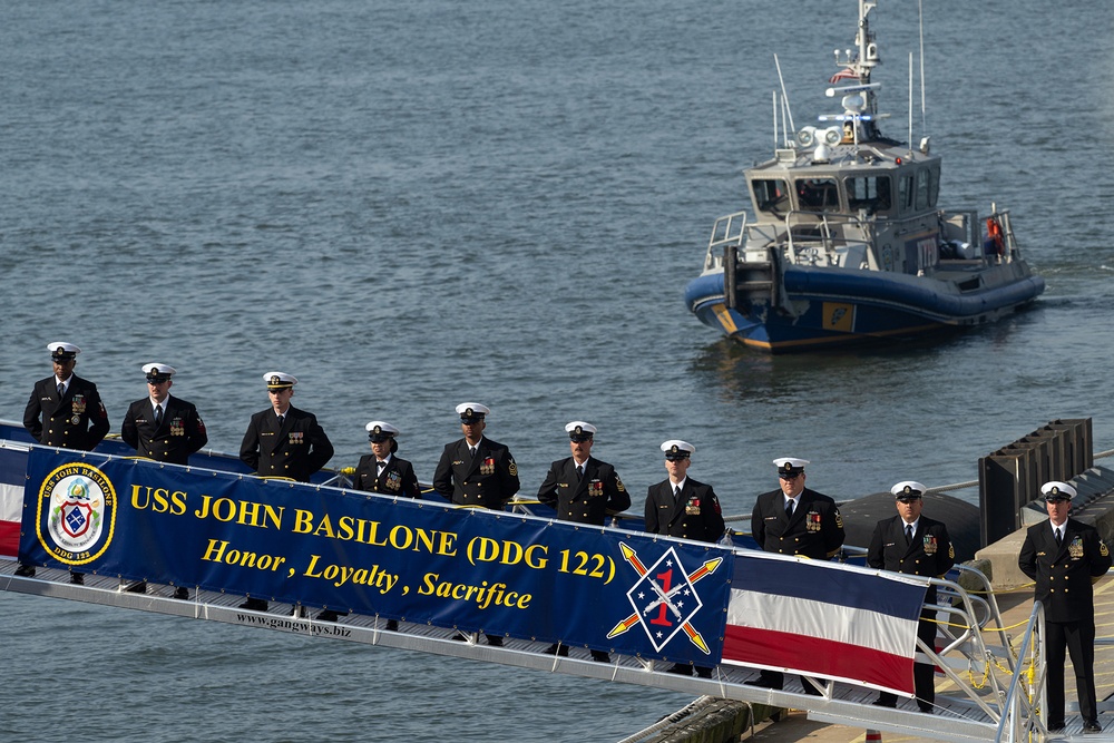 USS Basilone Arrives for Commissioning In NYC