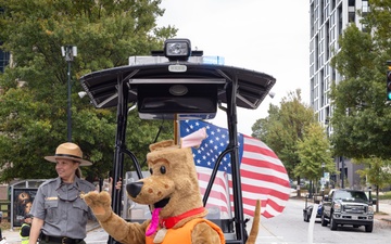 Bobber Visits the Georgia Veterans Day Parade