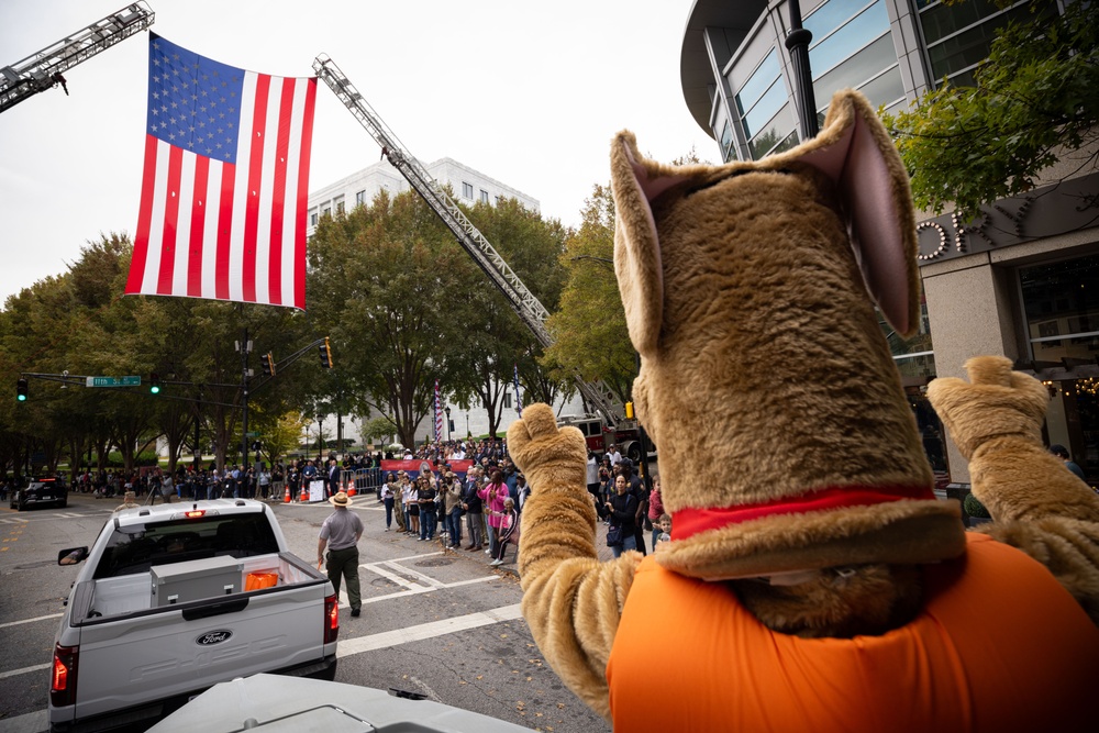 Bobber Visits the Georgia Veterans Day Parade